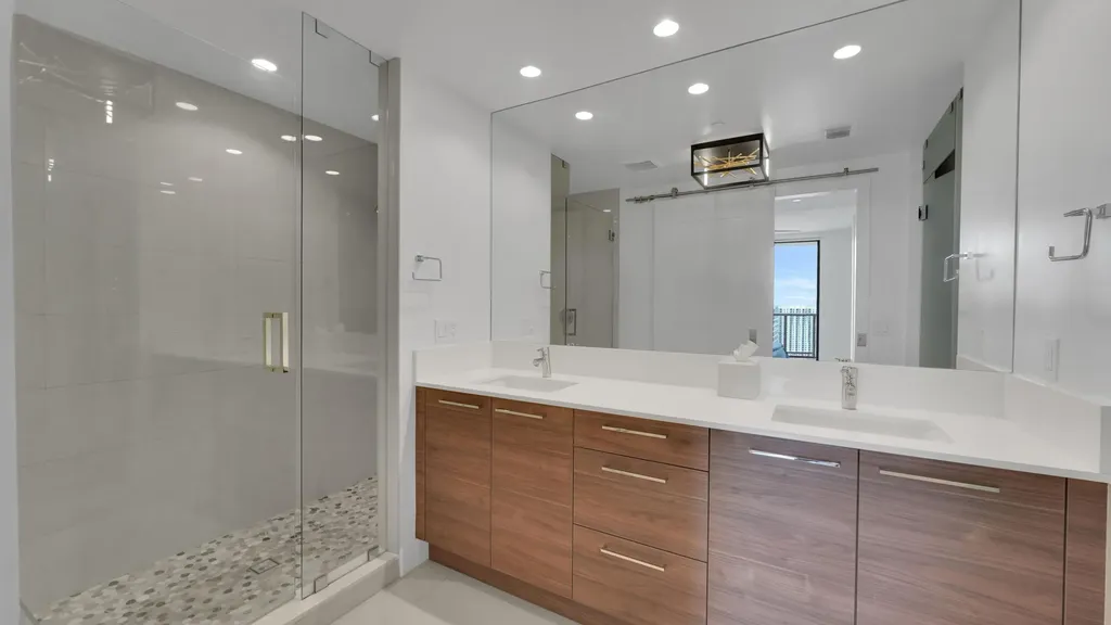 100 E Las Olas Boulevard Fort Lauderdale FL 33301