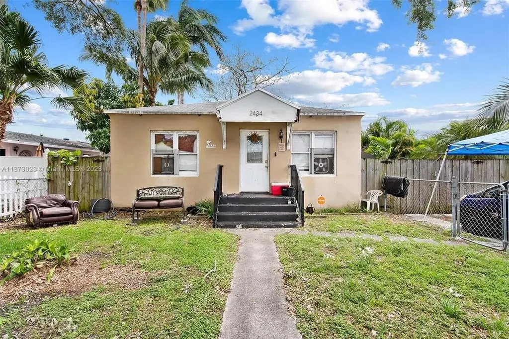 2434 Mckinley Street Hollywood FL 33020