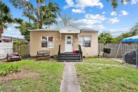 2434 Mckinley Street Hollywood FL 33020