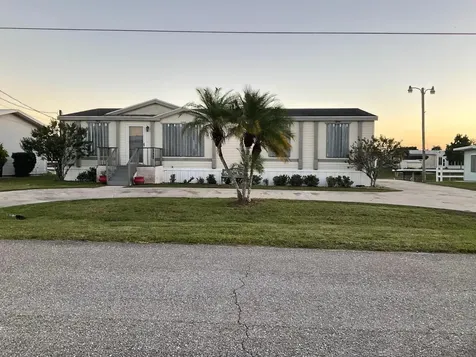 2508 SE 32nd Street Okeechobee FL 34974