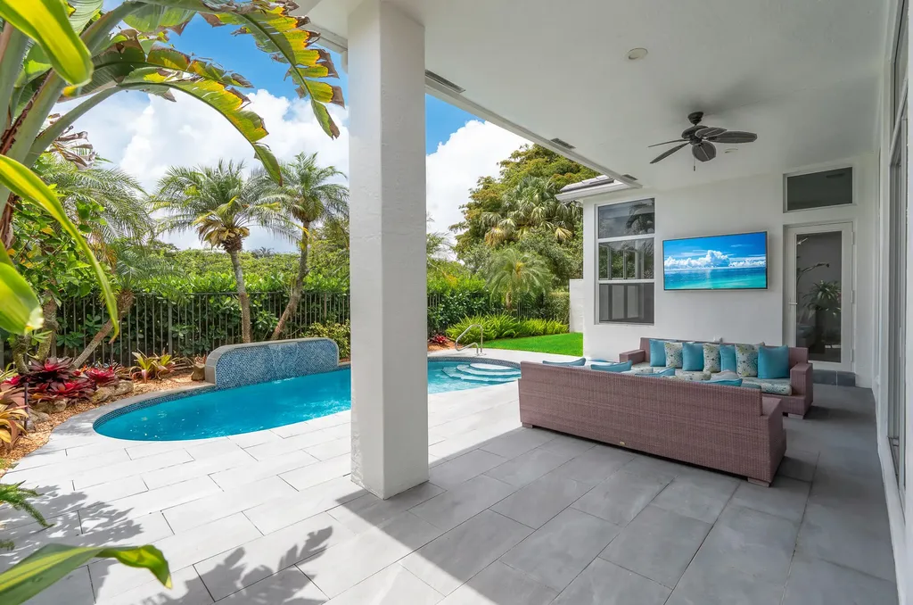 7916 Montecito Place Delray Beach FL 33446