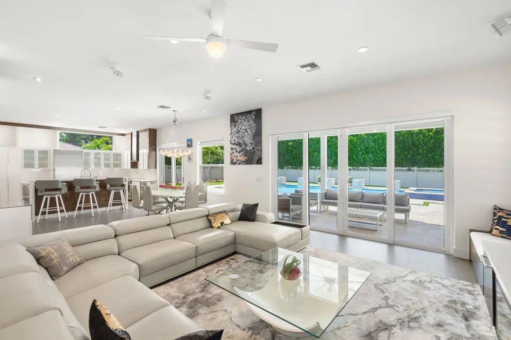 1254 NW 102nd Way Coral Springs FL 33071