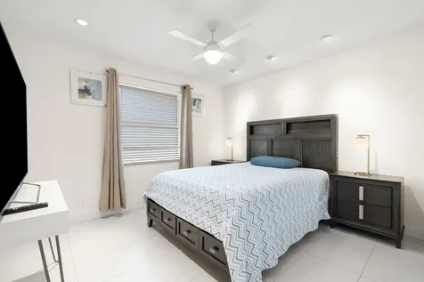 1254 NW 102nd Way Coral Springs FL 33071