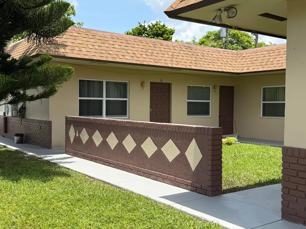 4001 NW 31st Avenue Lauderdale Lakes FL 33309