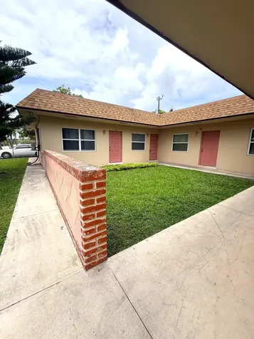 4001 NW 31st Avenue Lauderdale Lakes FL 33309
