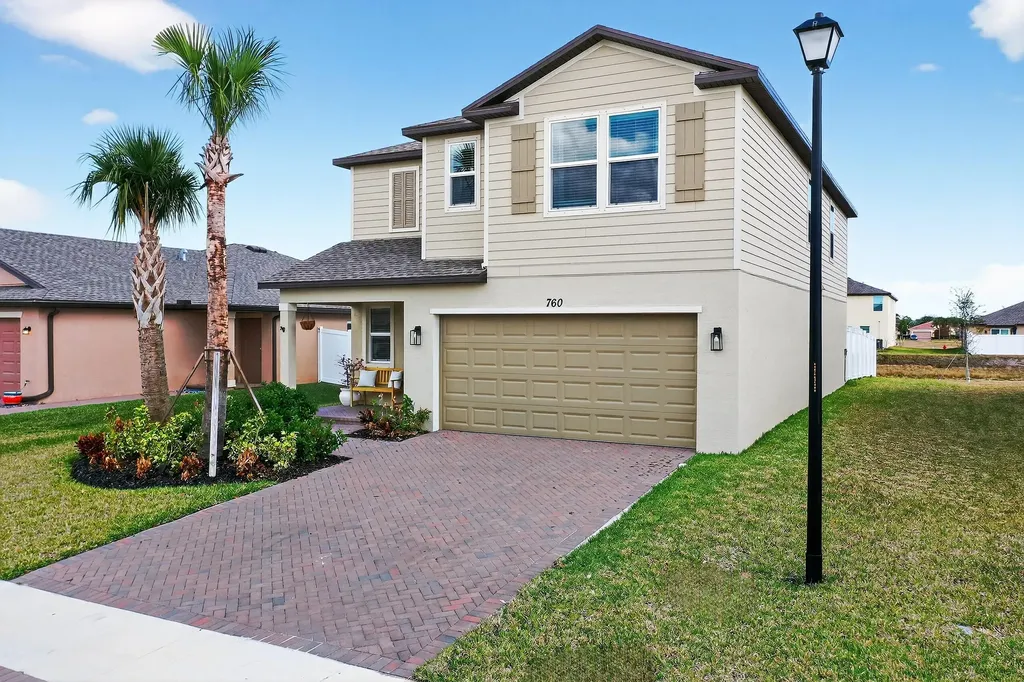760 Carlyle Way Fort Pierce FL 34947