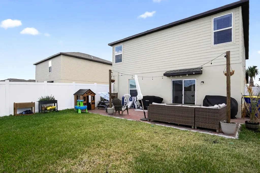 760 Carlyle Way Fort Pierce FL 34947