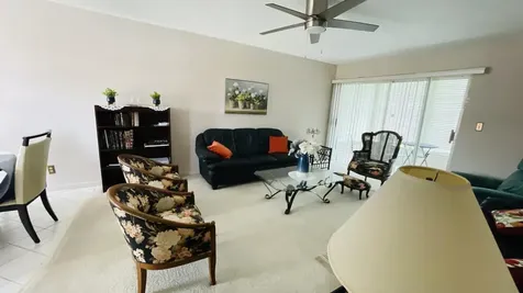 19 Golfs Edge West Palm Beach FL 33417