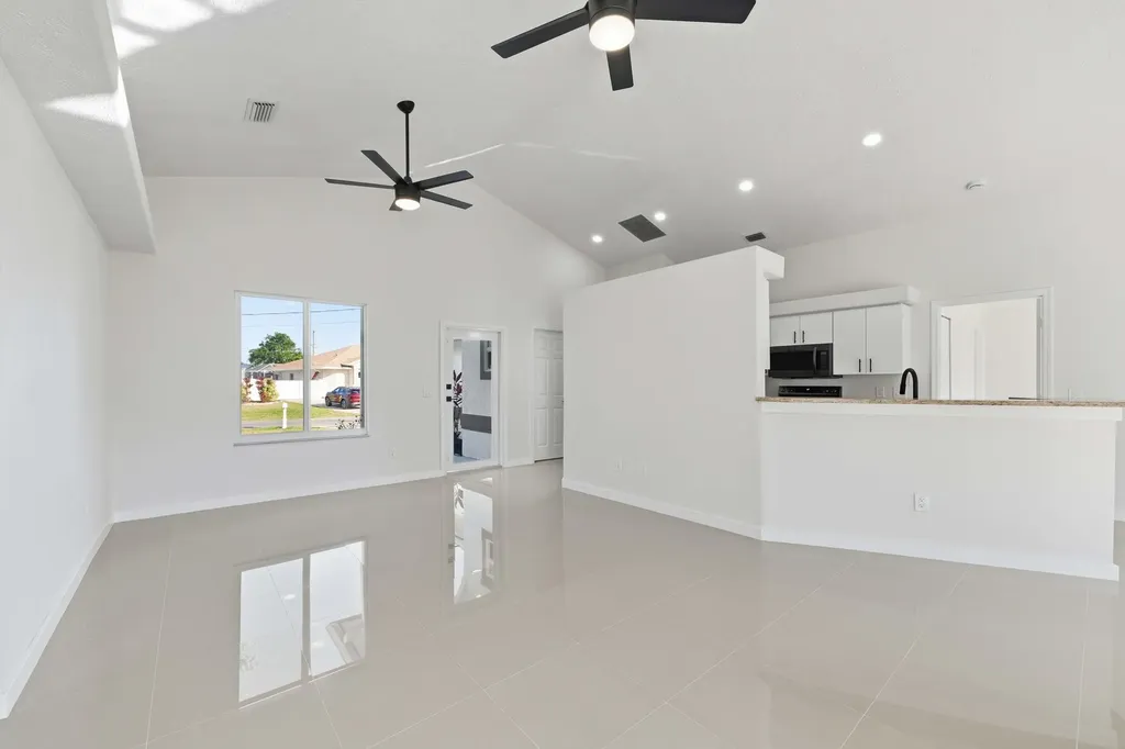 3031 SE Galt Circle Port St Lucie FL 34984