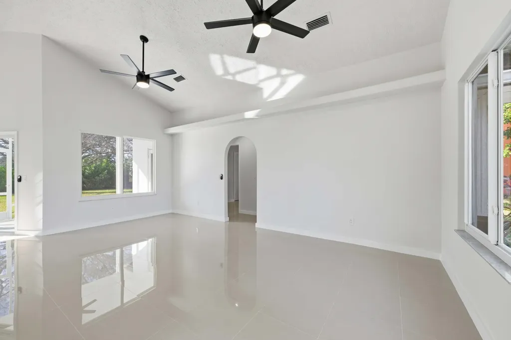 3031 SE Galt Circle Port St Lucie FL 34984