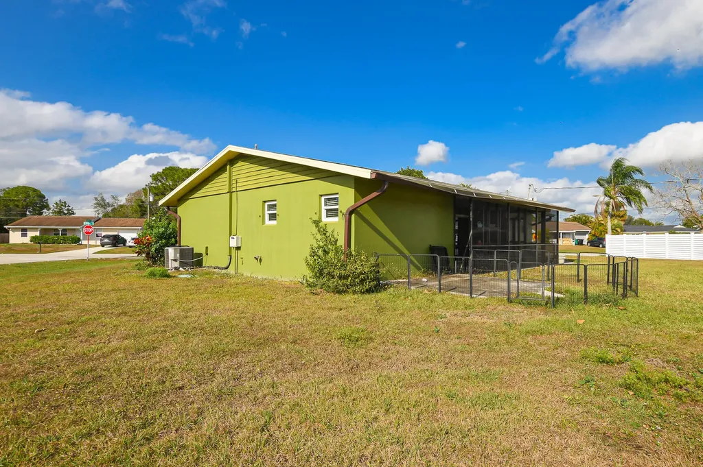 610 NW Marion Avenue Port St Lucie FL 34983