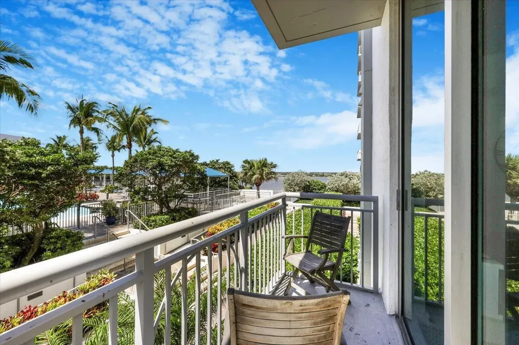 300 S Australian Avenue West Palm Beach FL 33401