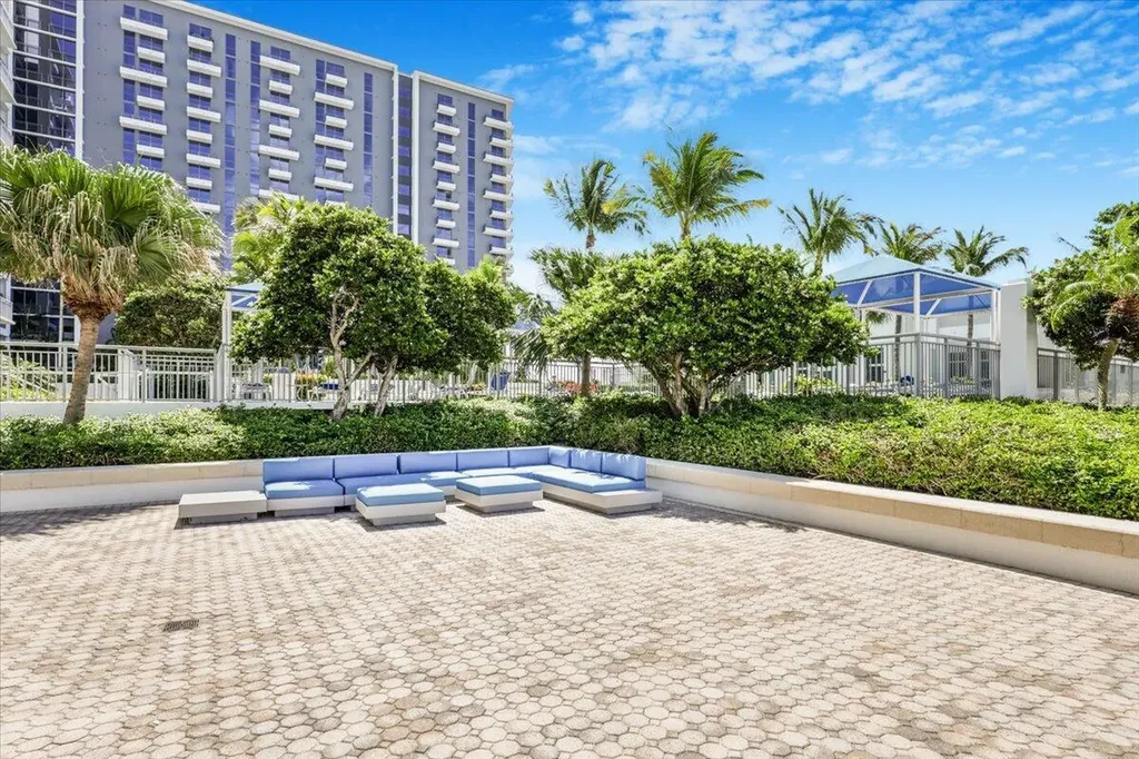300 S Australian Avenue West Palm Beach FL 33401