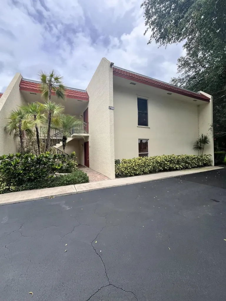 1700 Presidential Way West Palm Beach FL 33401