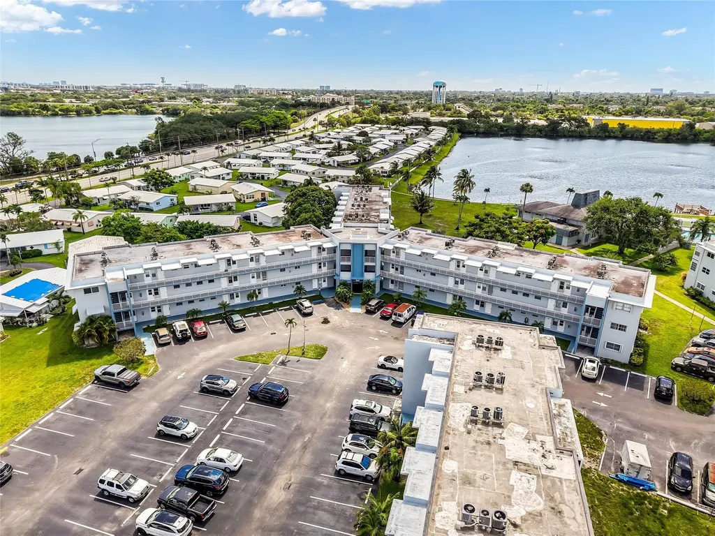 2309 Park Lane Hollywood FL 33021