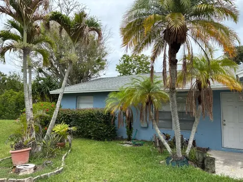 9627 SE Crest Court Hobe Sound FL 33455