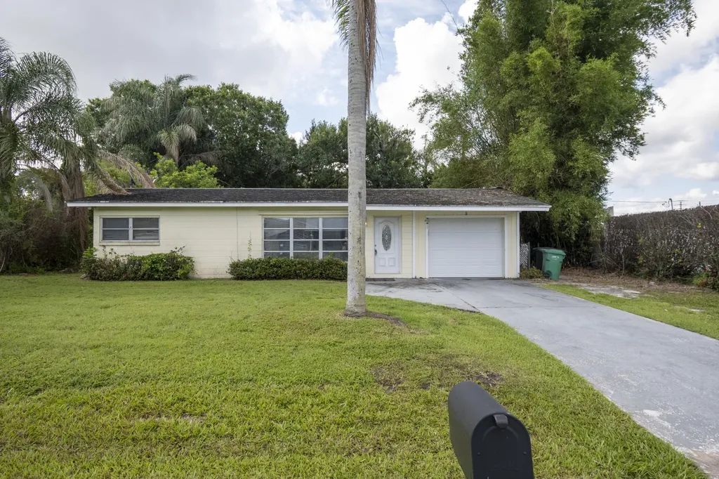 770 Lomas Street Port St Lucie FL 34952