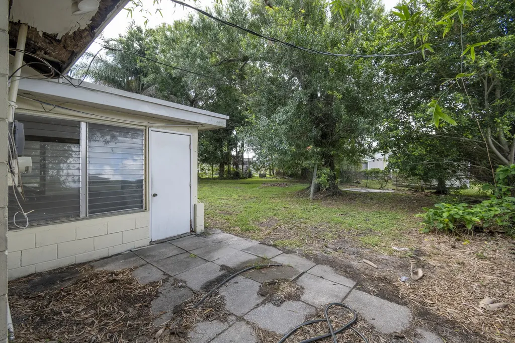 770 Lomas Street Port St Lucie FL 34952