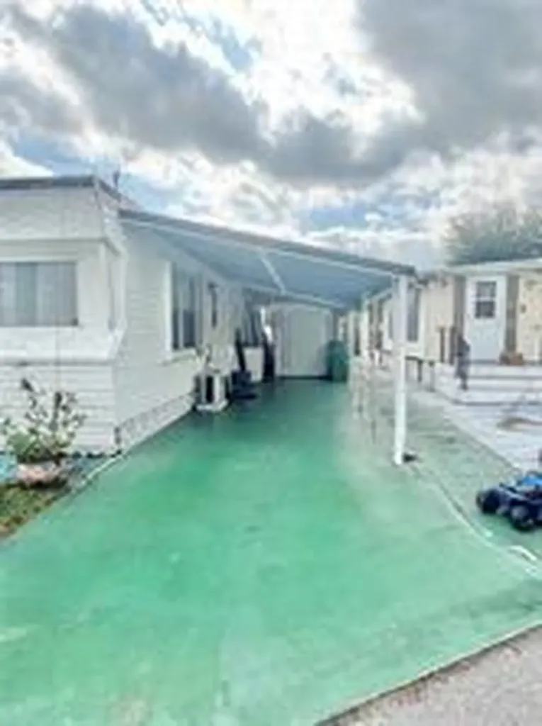 8564 SW 15th Court Davie FL 33324
