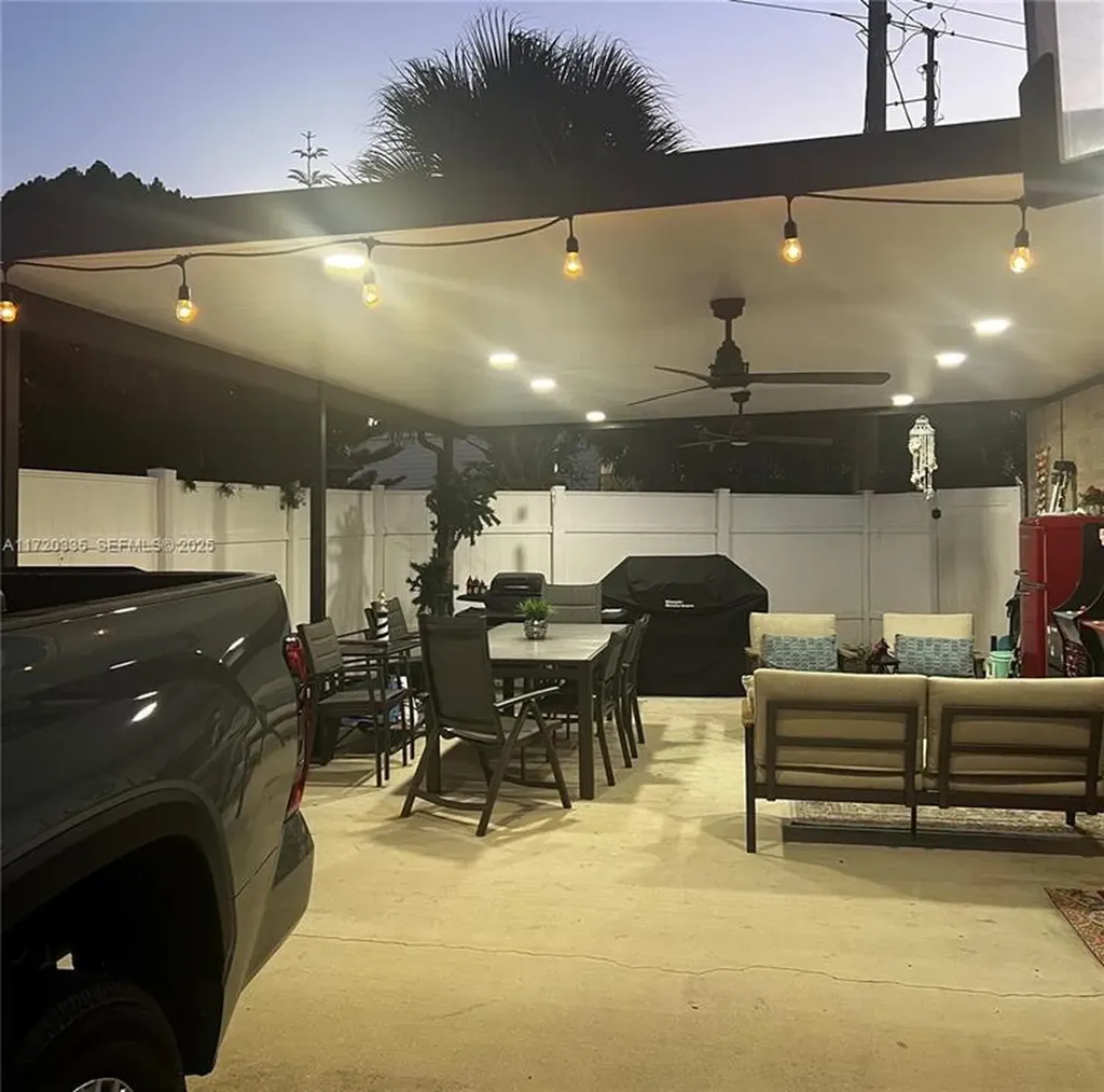 8564 SW 15th Court Davie FL 33324
