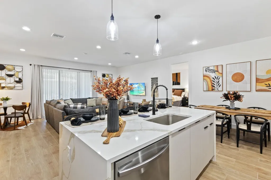 601 SW 3rd Street Delray Beach FL 33444
