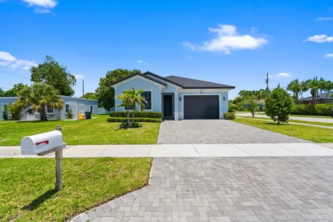 601 SW 3rd Street Delray Beach FL 33444