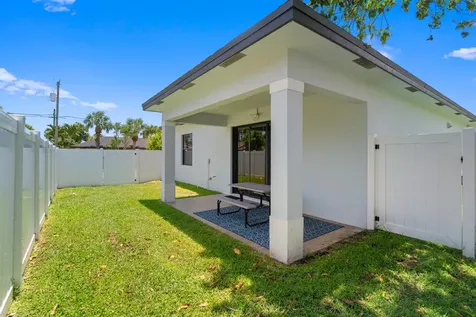 601 SW 3rd Street Delray Beach FL 33444
