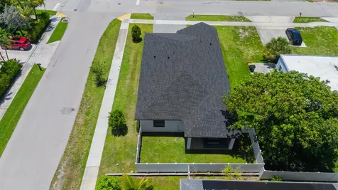 601 SW 3rd Street Delray Beach FL 33444