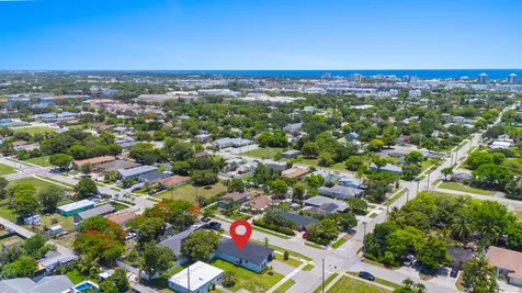 601 SW 3rd Street Delray Beach FL 33444
