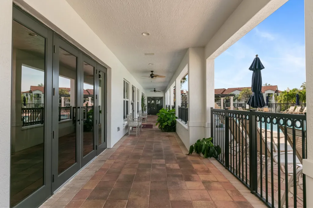 813 Villa Circle Boynton Beach FL 33435