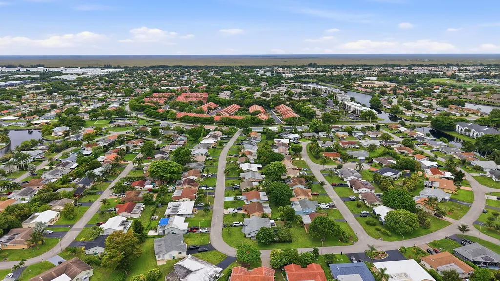 9505 NW 73rd Street Tamarac FL 33321
