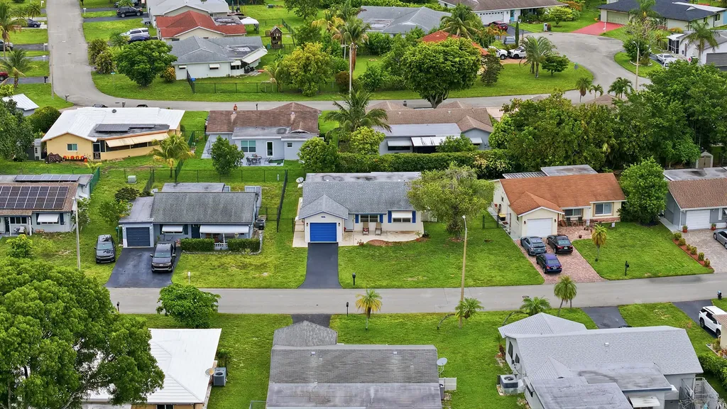 9505 NW 73rd Street Tamarac FL 33321