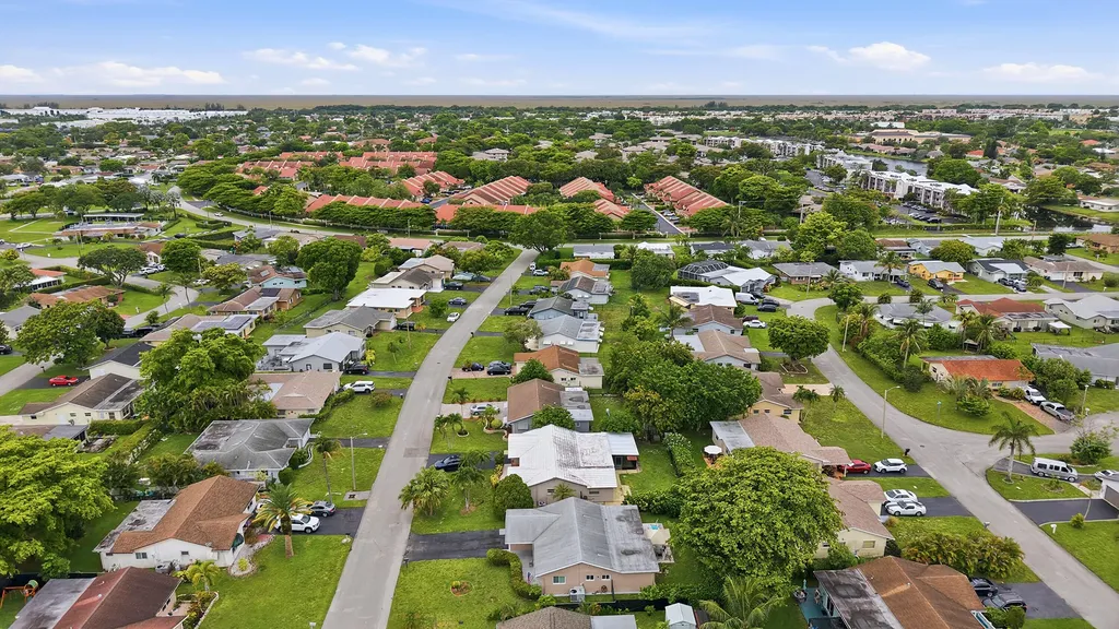 9505 NW 73rd Street Tamarac FL 33321