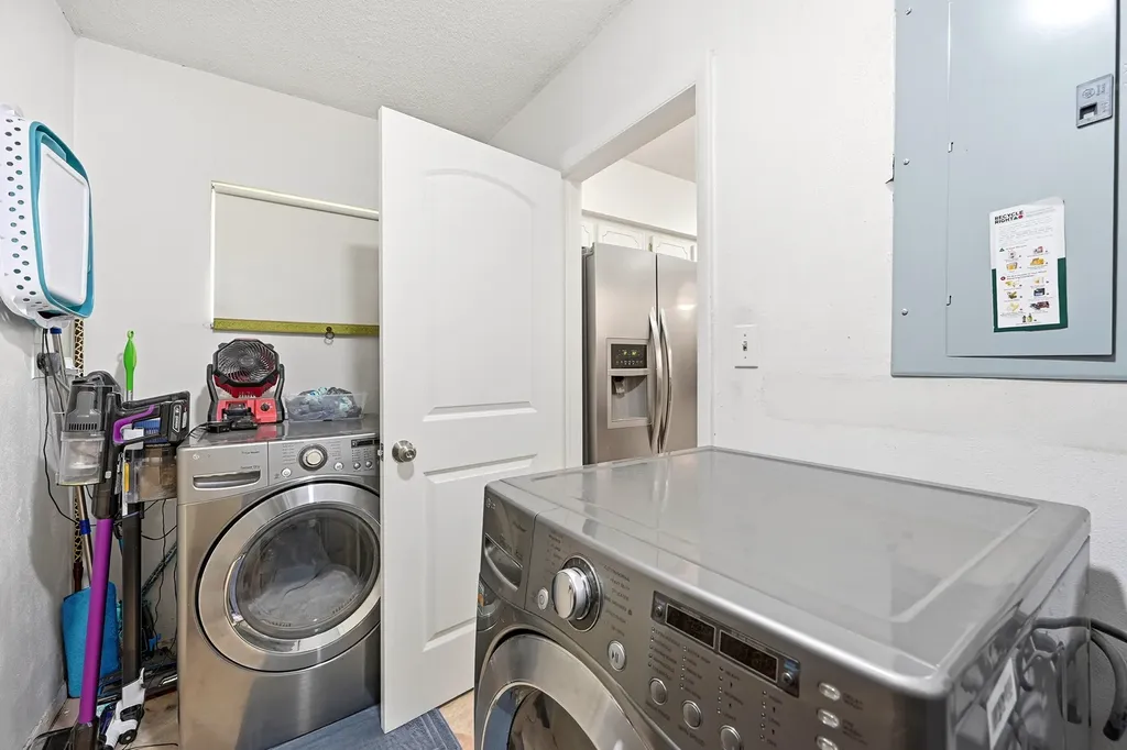 9505 NW 73rd Street Tamarac FL 33321