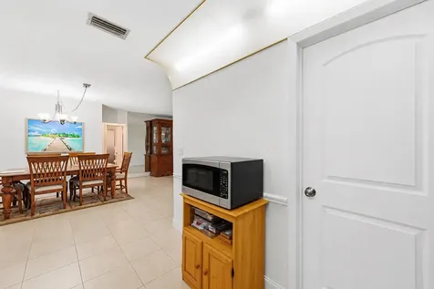 9505 NW 73rd Street Tamarac FL 33321