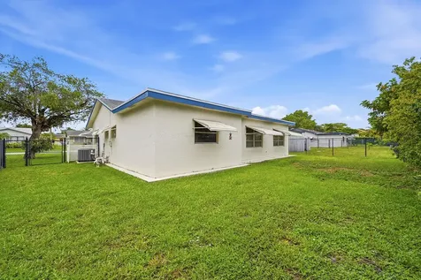 9505 NW 73rd Street Tamarac FL 33321