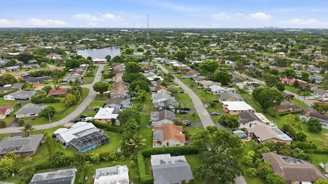9505 NW 73rd Street Tamarac FL 33321