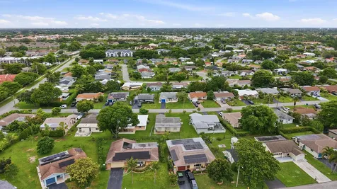 9505 NW 73rd Street Tamarac FL 33321