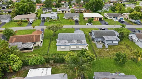 9505 NW 73rd Street Tamarac FL 33321
