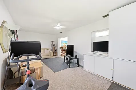 9505 NW 73rd Street Tamarac FL 33321