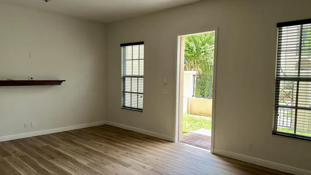814 NW 82nd Place Boca Raton FL 33487