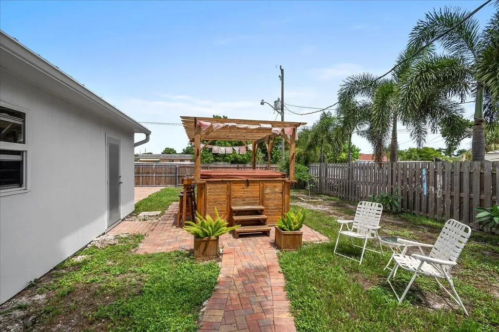 727 Bunker Road West Palm Beach FL 33405