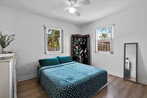 727 Bunker Road West Palm Beach FL 33405