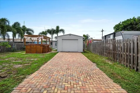 727 Bunker Road West Palm Beach FL 33405