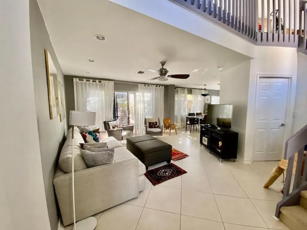 101 SE 15th Avenue Fort Lauderdale FL 33301