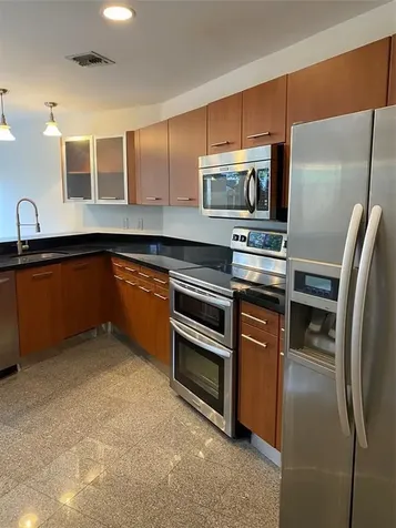 101 SE 15th Avenue Fort Lauderdale FL 33301