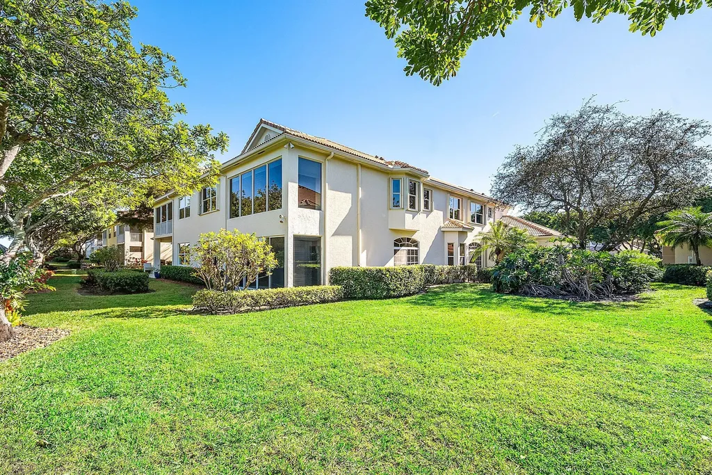 6197 Island Walk Boca Raton FL 33496