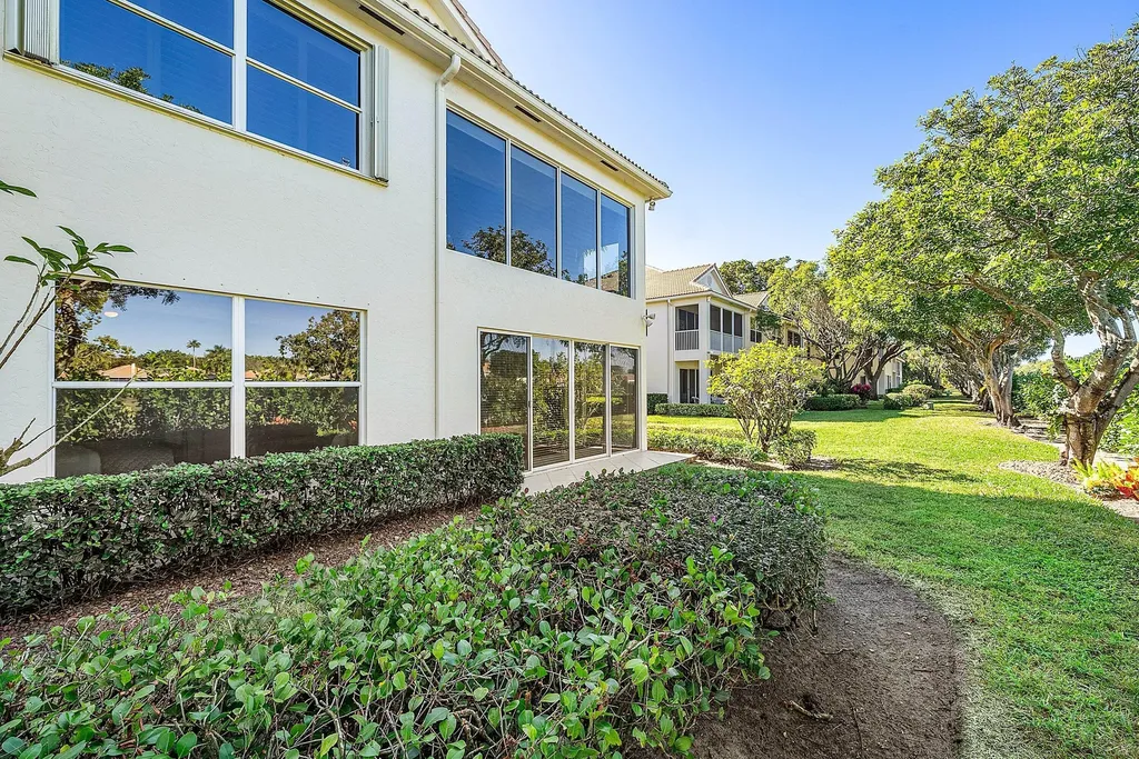 6197 Island Walk Boca Raton FL 33496