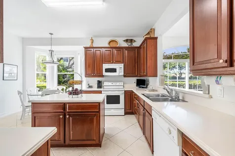 6197 Island Walk Boca Raton FL 33496