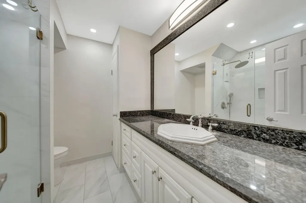 3100 NE 49 Street Fort Lauderdale FL 33308